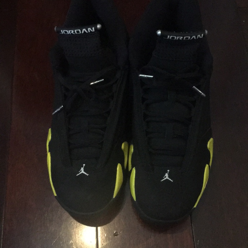 Air Jordan 14 retro “Thunder”